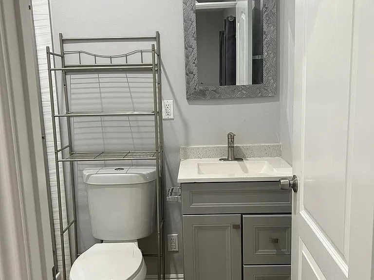 8526 Mays Ave — Photo 5