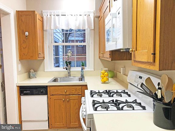 5th image of 2036 21st St N