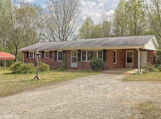 1535 Buena Vista Dr, Toccoa, GA 30577