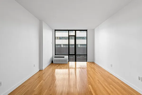 Rented by SERHANT. | media 7