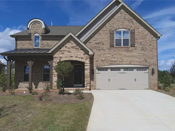 1092 Tulloch Ct, Burlington, NC 27215