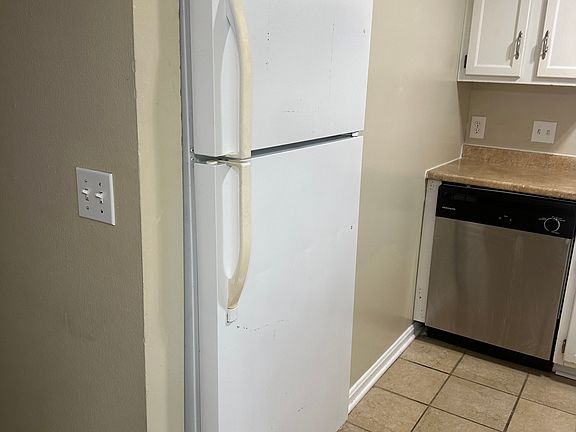 2nd image of 708 Dondee Dr #5A