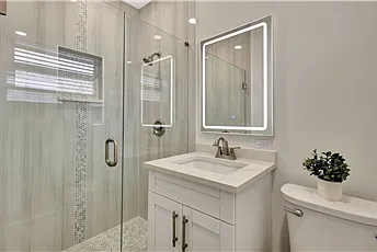 1335 Lee St — Photo 3
