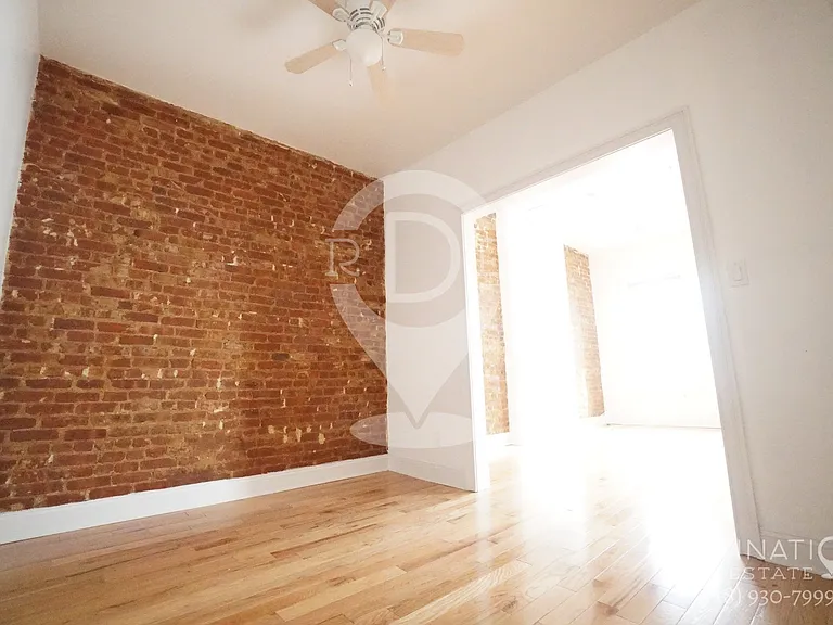 257 Kingston Ave #3R — Photo 11