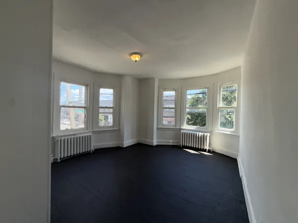 2200 Winton St #2F, Philadelphia, PA 19145