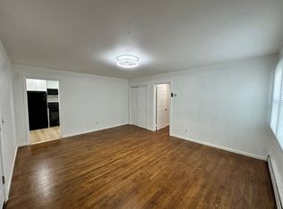 101 Robertson Ave, White Plains, NY 10606