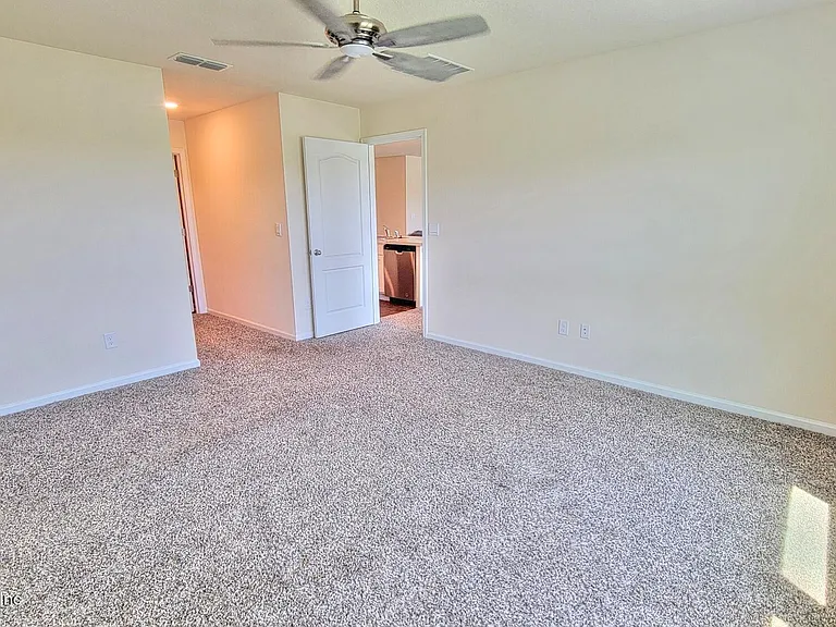 121 Aveiro Way — Photo 17