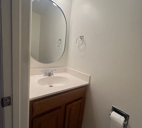 3rd image of 4 Commercial Row #4B