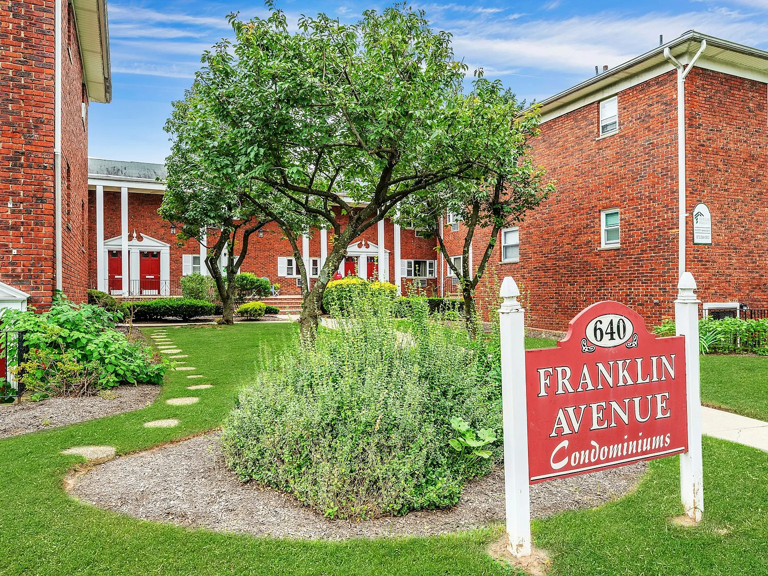 1 bed, $1,950 — Photo 1