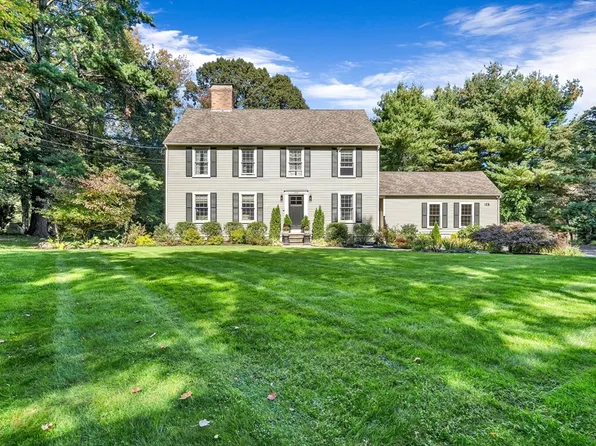 125 Ash St, Hopkinton, MA 01748