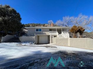 548 S 7th St, Raton, NM 87740