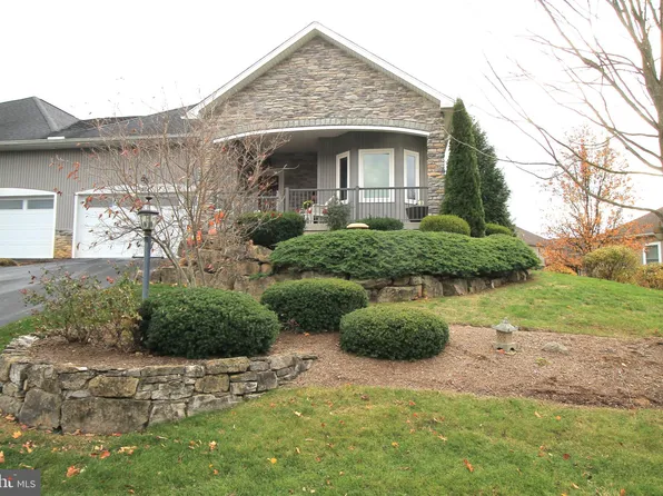 374 Meadow Flower Cir, Bellefonte, PA 16823