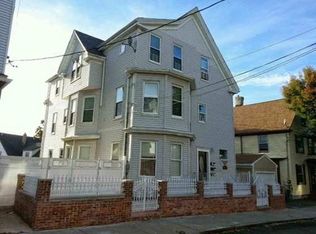 15 Grover St, Lynn, MA 01902