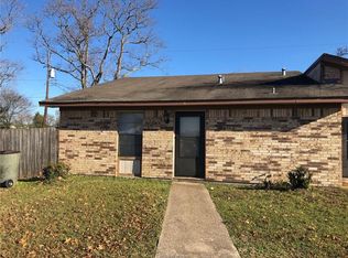2703 Sprucewood St, Bryan, TX 77801