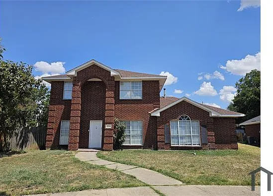 4 bed, 2031 sqft, $2,800 — Photo 1