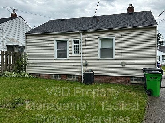 3rd image of 12413 Garland Ave