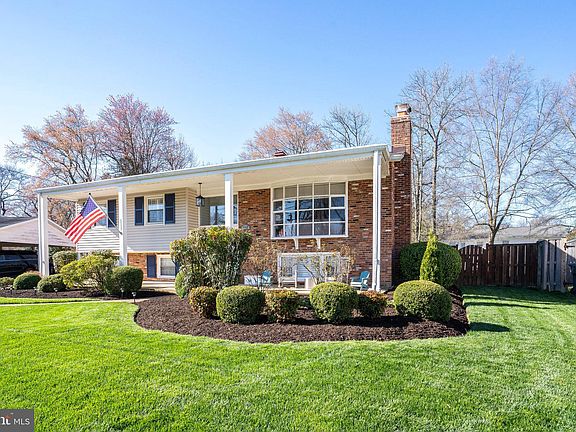 2nd image of 1117 Anesbury Ln