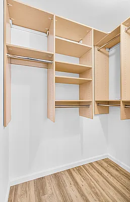 Rented by SR8 REALTY LLC | media 25