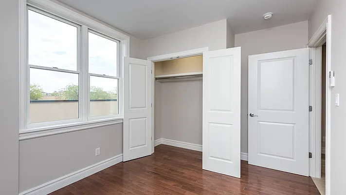 Rented by Nooklyn NYC LLC | media 72