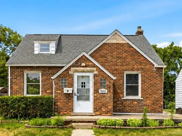 16213 Forest Ave, Eastpointe, MI 48021
