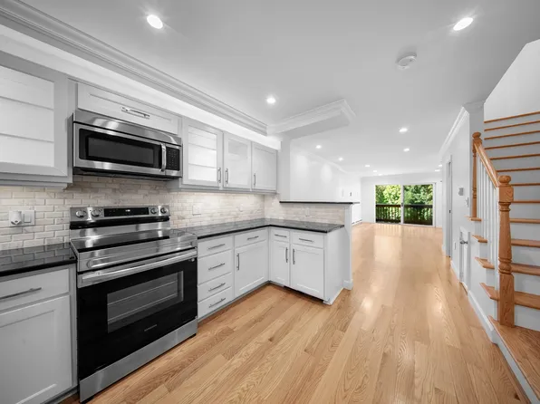 57 Plattsville Avenue APT J, Norwalk, CT 06851