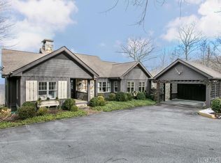 84 Summit Ridge Rd, Lake Toxaway, NC 28747