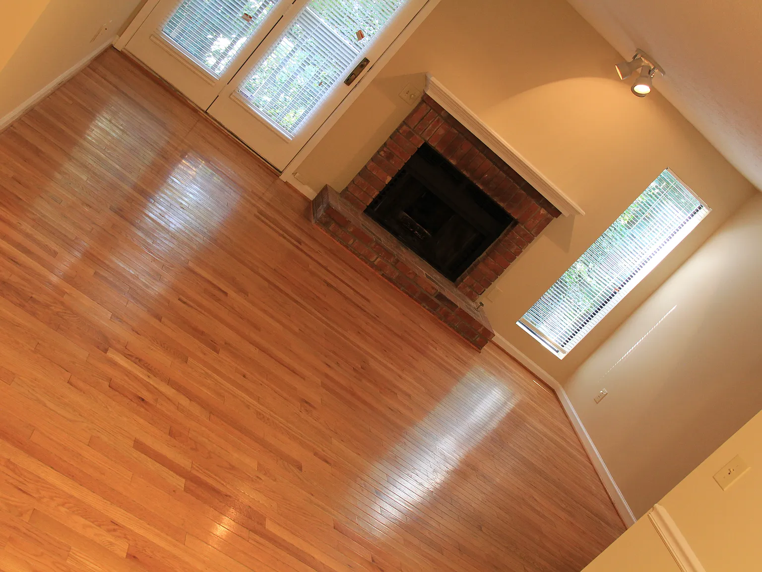 2 bed, 1178 sqft, $910 — Photo 2