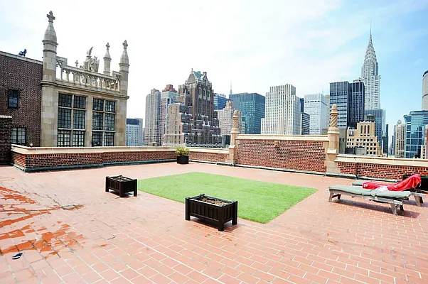 Sold by Town Residential | media 9