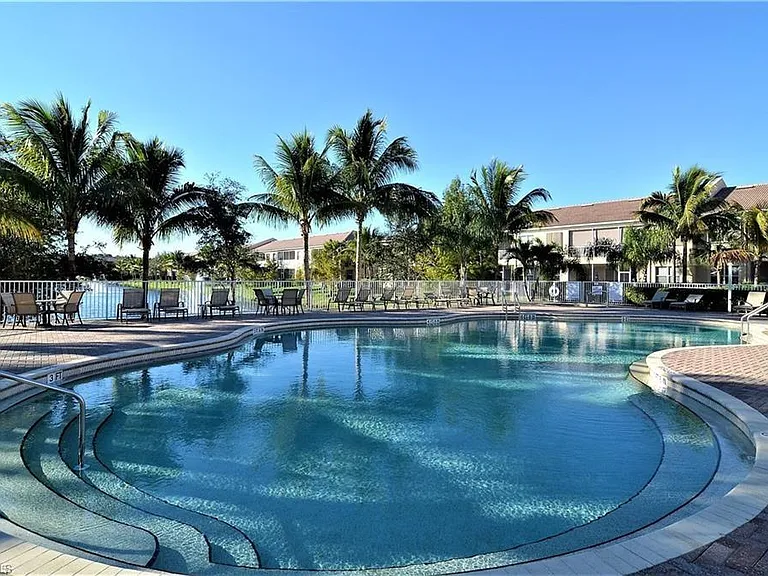 6010 Jonathans Bay Cir #102 — Photo 25