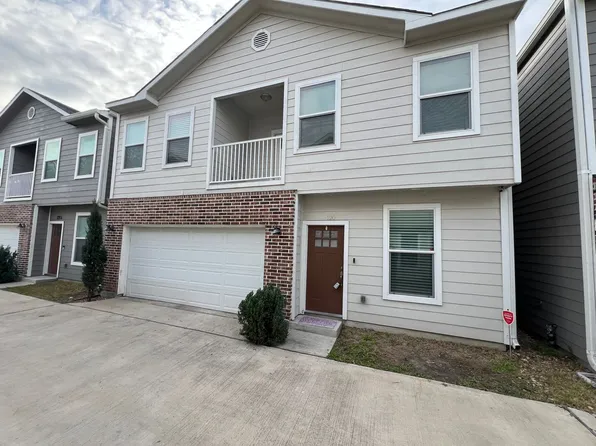 120 Sylvester Rd, Houston, TX 77009