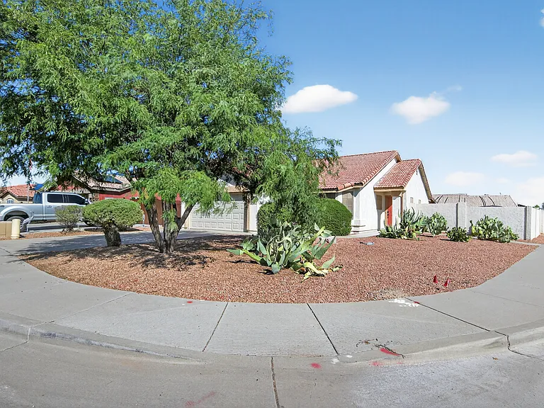 1682 E Kielly Ln — Photo 5