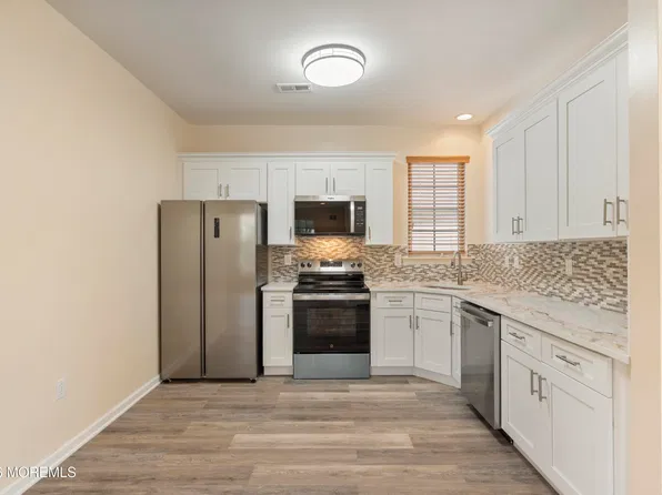 35 Fennel Court, Manchester, NJ 08759