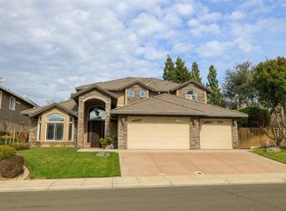 825 Oak Terrace Ct, Ripon, CA 95366