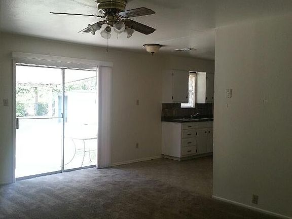 Den off Kitchen