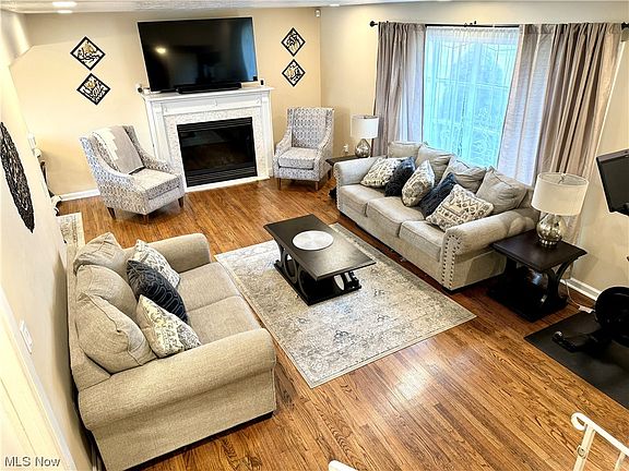 2nd image of 5520 Woodbury Hills Dr