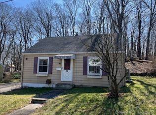 42 Beech St, Norwich, CT 06360