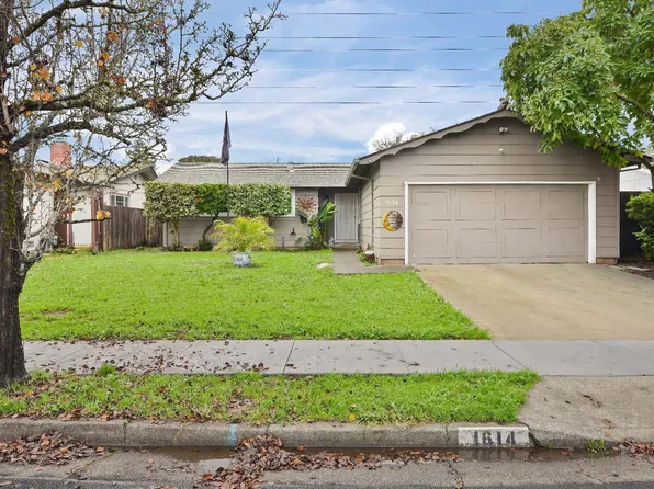 1614 Glenbrook Drive, Santa Rosa, CA 95401