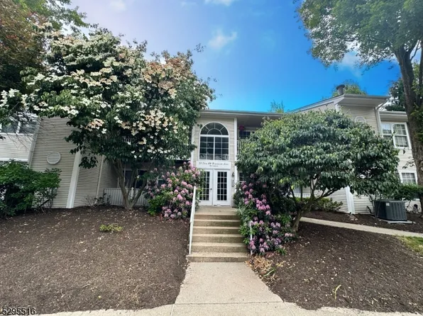 51 Brookside Ln #51, Mount Arlington Boro, NJ 07856