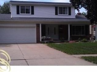 40419 Meade Point Dr, Sterling Heights, MI 48313