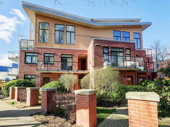 606 Speed Ave #305, Victoria, BC V8Z 1A4