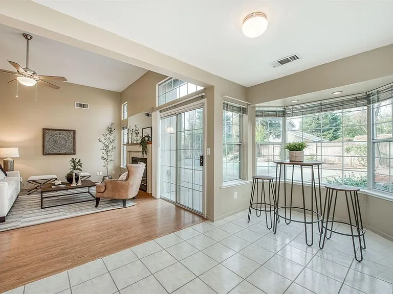 2559 Dennis Ave — Photo 13