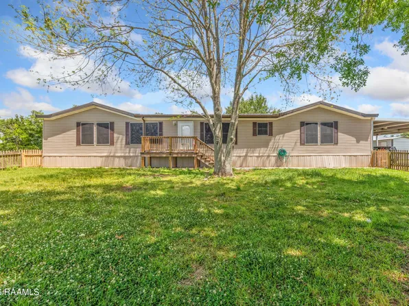 203 Hoosier Ln, Church Pt, LA 70525