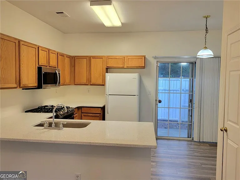 1497 Cove Creek Cir — Photo 8