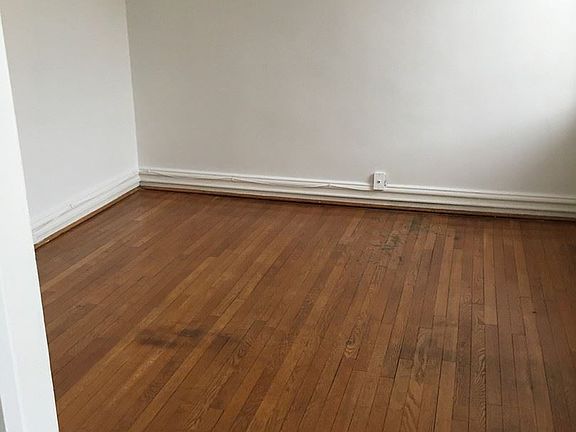 5th image of 3000 Monument Ave APT 06
