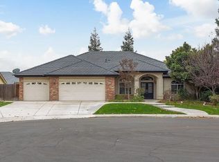 11701 Indianapolis Dr, Bakersfield, CA 93312