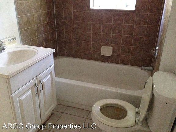 3rd image of 1570 Tioga Ave