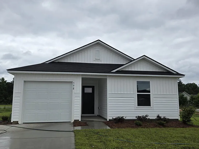 598 Cambria Dr — Photo 1