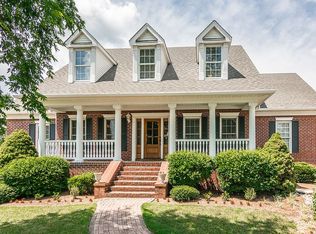 1215 Woodvale Dr, Mount Juliet, TN 37122