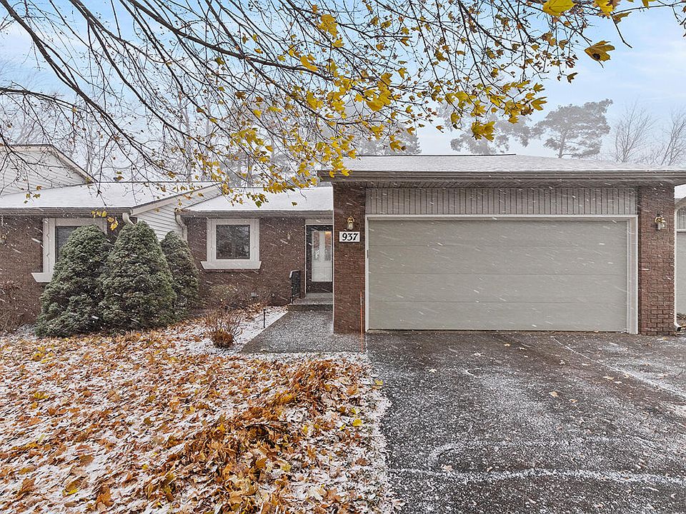 1st image of 937 Laketown Dr #10