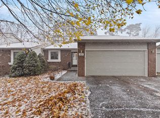 937 Laketown Dr #10, Holland, MI 49423